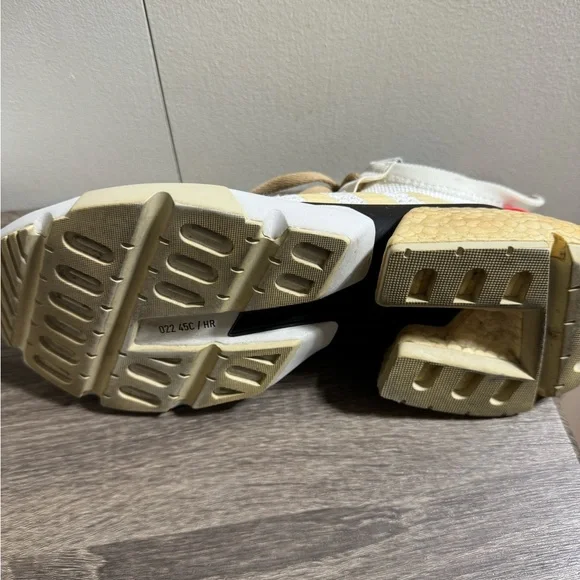 Adidas 10.5 - Picture 5 of 8